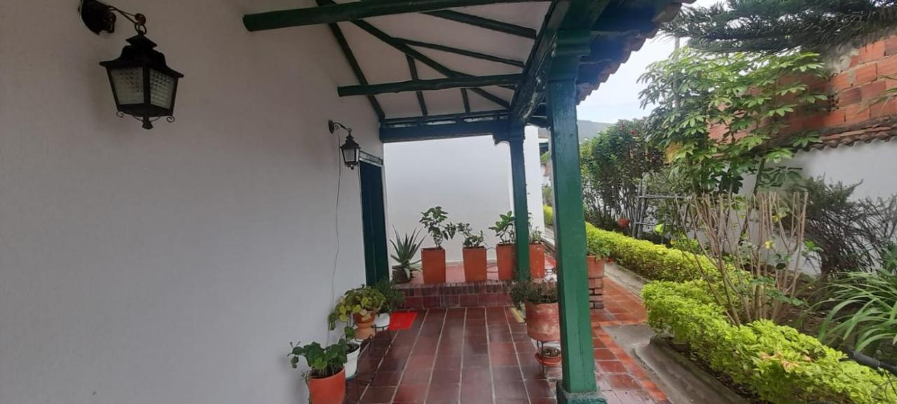 Hotel Casa San Rafael บียาเดเลย์บา ภายนอก รูปภาพ